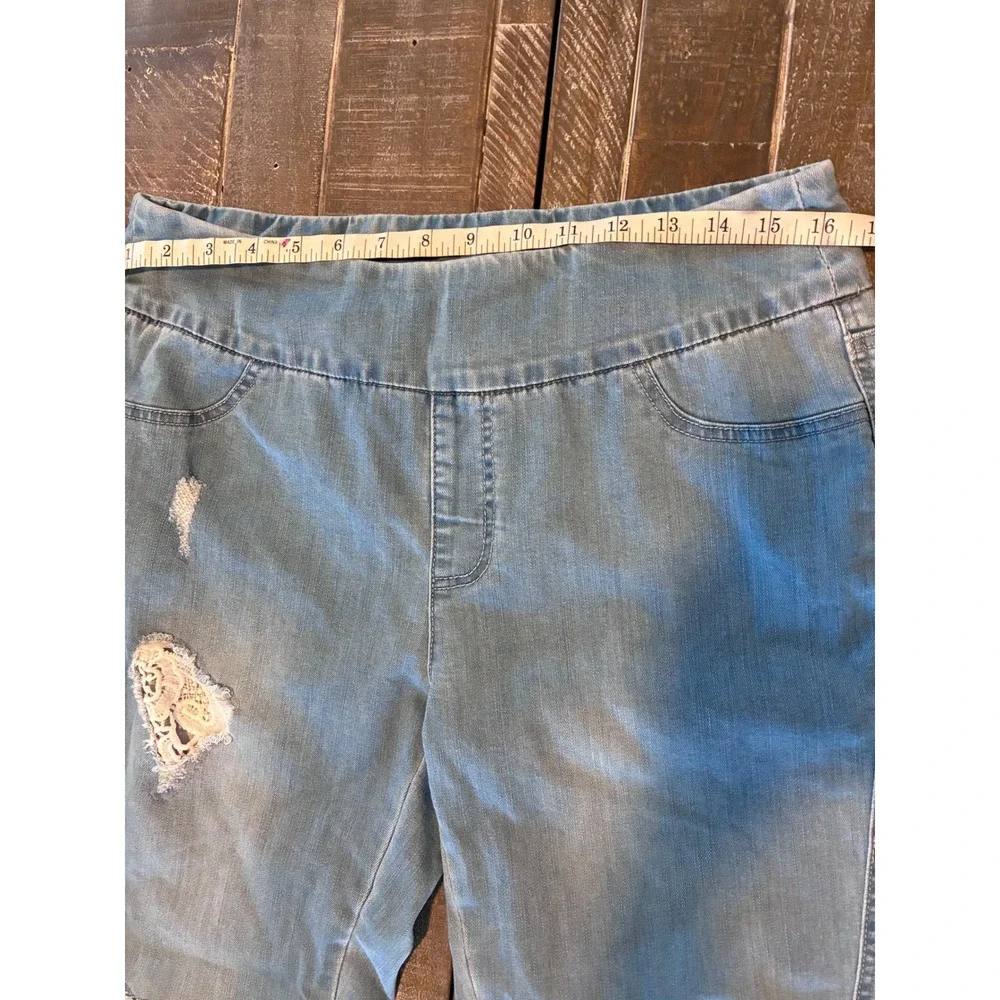 Slim-Sation Denim Capri Pants Size 10 Blue Distressed Frayed Hem Lace‎